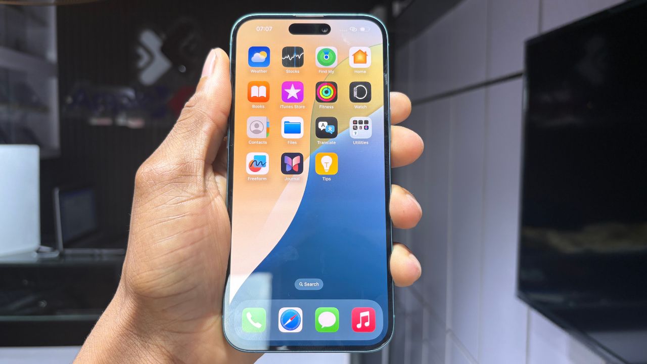 iPhone 16 Plus
